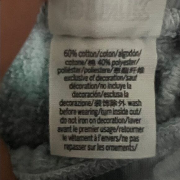 Victoria Secret Pink Blue/Black Varsity Tie Dye Shorts in Size M - Picture 7 of 8